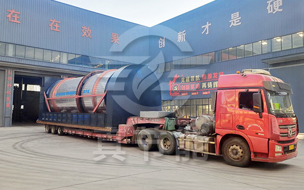 活性污泥烘干設(shè)備運輸現(xiàn)場 活性污泥烘干設(shè)備運輸現(xiàn)場